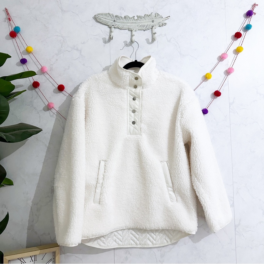 Athleta MEDIUM Cozy Sherpa Snap Neck Pullover Sweatshirt in Magnolia White